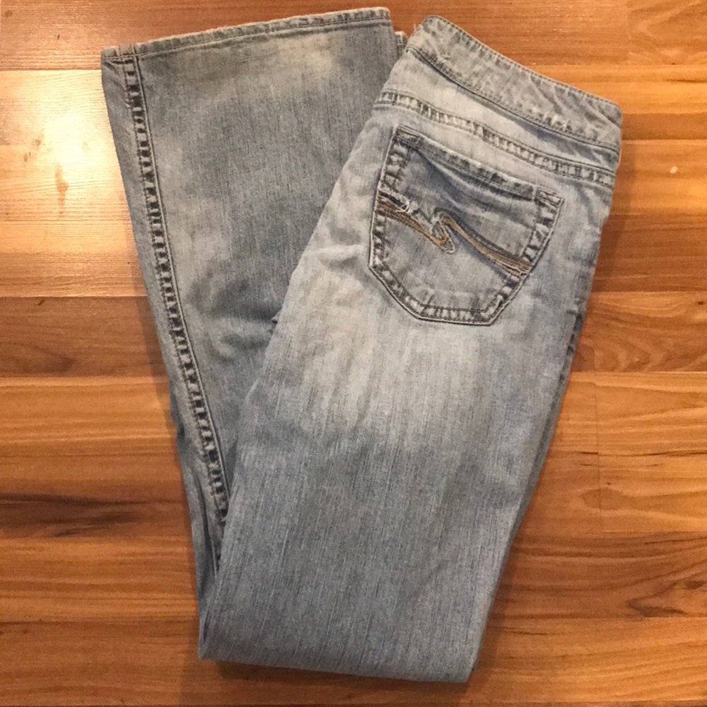 Light wash Aiko Silver Jeans